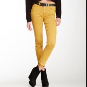 MOTHER Denim NWT Skinny Corduroy in Pop Goldfish